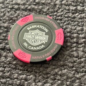 Harley-Davidson Saskatoon‎ Black and Pink Poker Chip